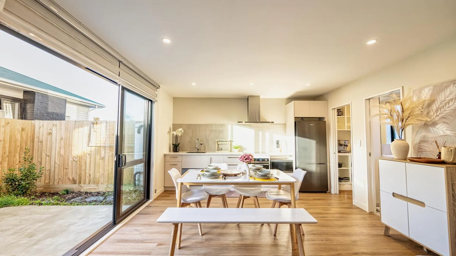 3 Bed Home With Pool Table, Near Westfield Mall Christchurch 0*,  New Zealand