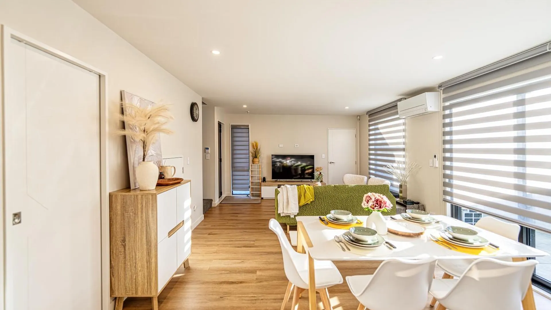 3 Bed Home With Pool Table, Near Westfield Mall Christchurch